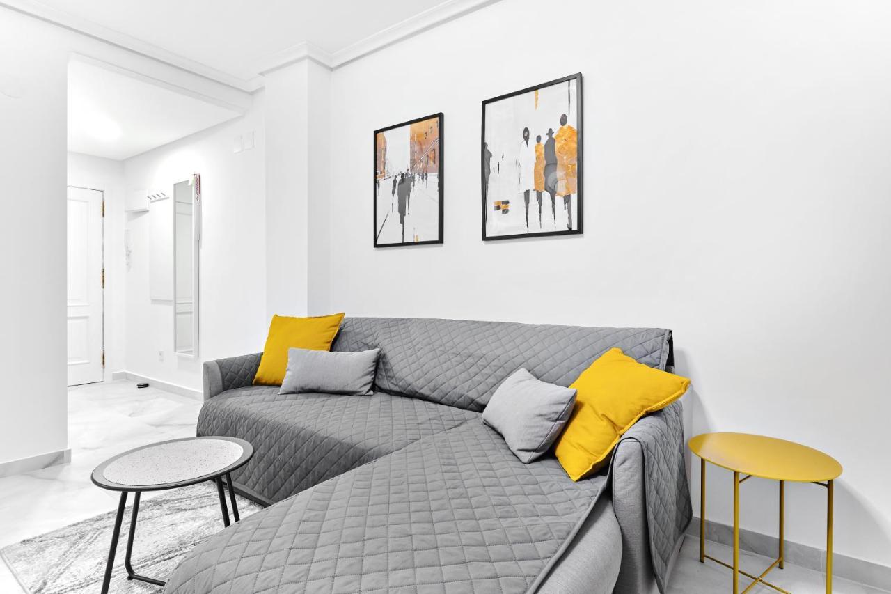 Lovely Sunny Apartment With Shared Pool And Private Parking トレビエハ エクステリア 写真