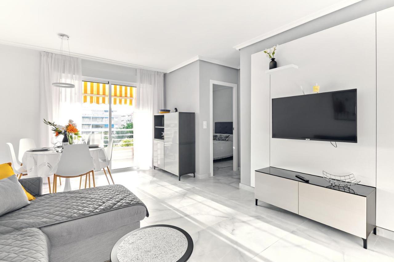 Lovely Sunny Apartment With Shared Pool And Private Parking トレビエハ エクステリア 写真