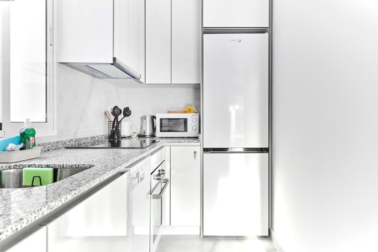 Lovely Sunny Apartment With Shared Pool And Private Parking トレビエハ エクステリア 写真