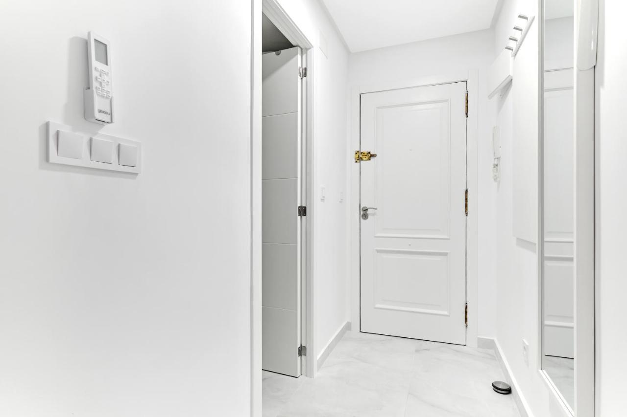 Lovely Sunny Apartment With Shared Pool And Private Parking トレビエハ エクステリア 写真