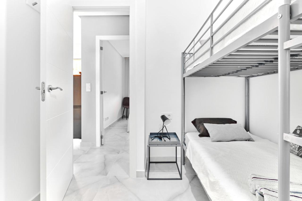 Lovely Sunny Apartment With Shared Pool And Private Parking トレビエハ エクステリア 写真